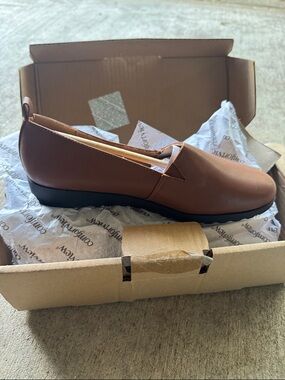 comfortview Women's Tan Slip-On Loafer